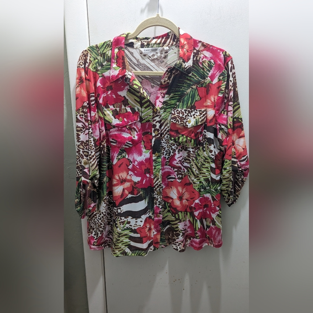 Emily Daniels Floral Shirt Button Down Petite XL